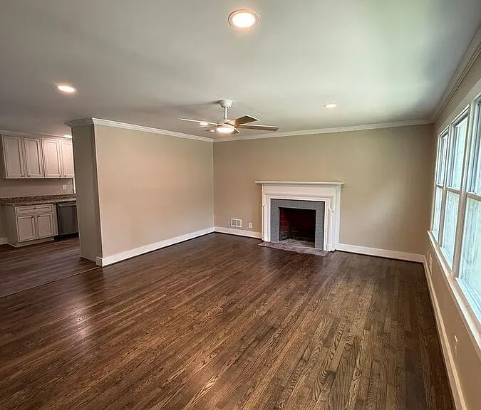 22 McLean St — Photo 16