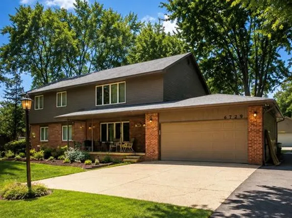 6729 Norton Dr, Troy, MI 48085