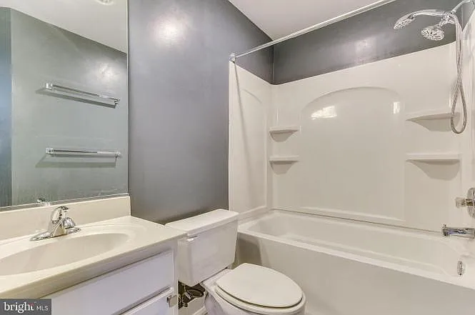 6924 Fairfax Dr #308 — Photo 10