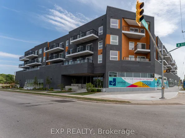430 Essa Rd #406, Barrie, ON L4N 9C6