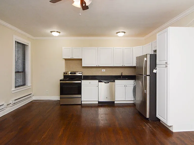 3345 N Marshfield Ave #803 — Photo 12