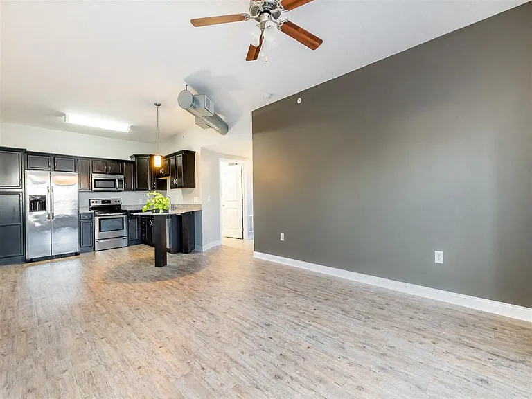 The Commons & Commons Hill Apartments — Photo 36