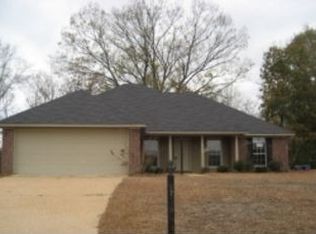 347 Greystone Point, Terry, MS 39170