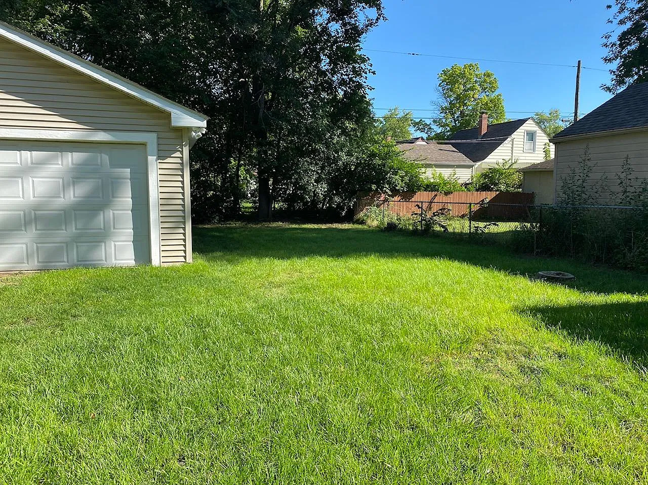 0 Grand Ave — Photo 2