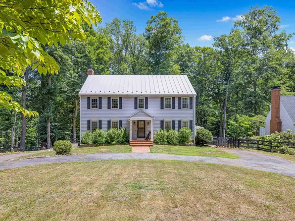 1889 Pine Cone Cir, Charlottesville, VA 22901