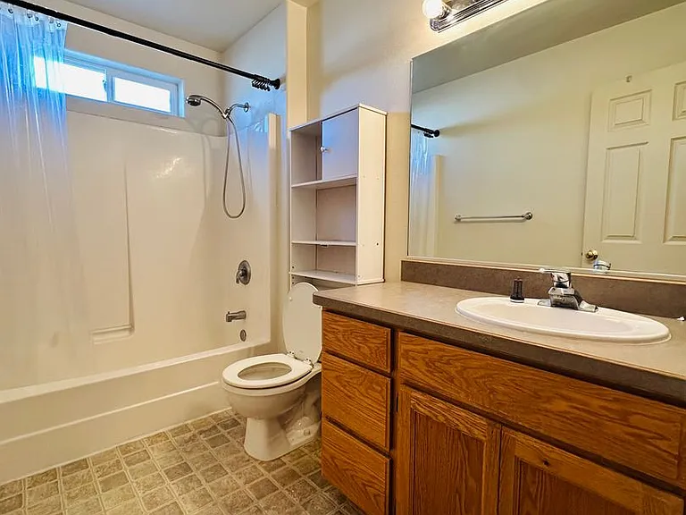 844 Woodhaven Dr — Photo 22