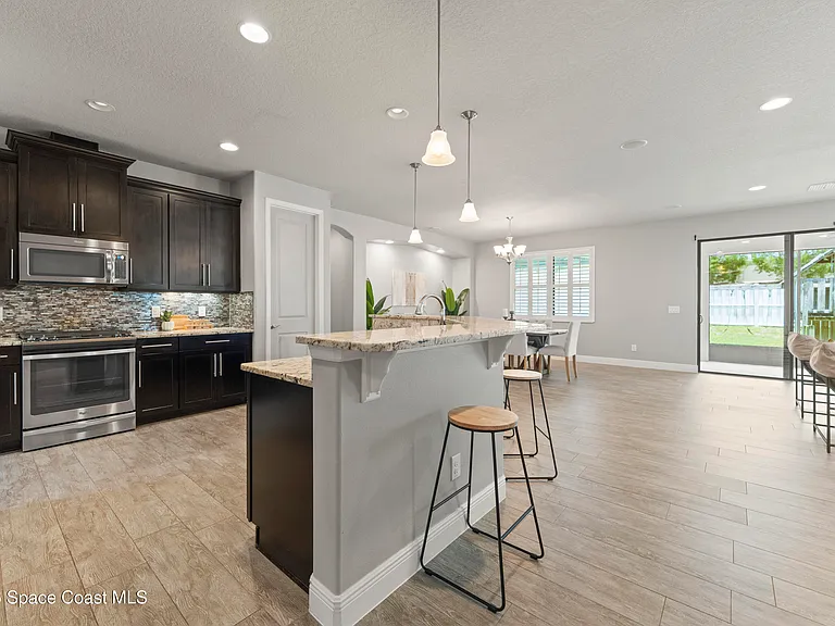 8426 Stalwart Cir — Photo 14