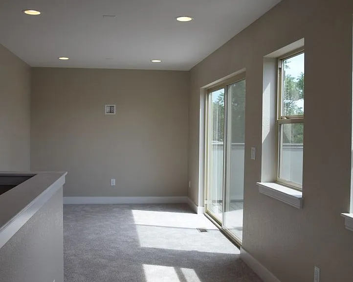 712 W 1st Ave — Photo 15