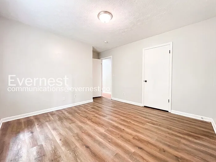 1515 Captain Thomas Ct — Photo 19