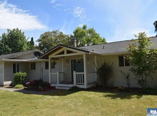 1905 W Hendrickson Rd, Sequim, WA 98382