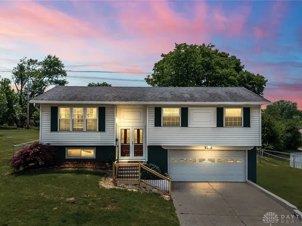 198 Golfwood Dr, Dayton, OH 45449