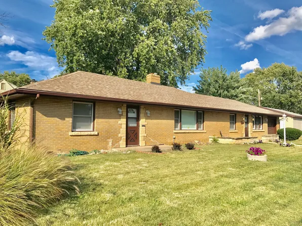496 S Prairie Ave, Bradley, IL 60915