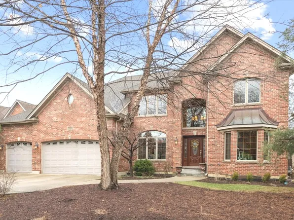 543 N Chestnut St, Addison, IL 60101