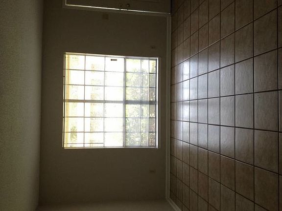 3rd image of 102 Grand Teton Ave