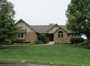 4317 SW Eagle Point Rd, Topeka, KS 66610