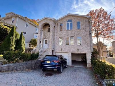 662 Edgewater Ave, Ridgefield, NJ, 07657