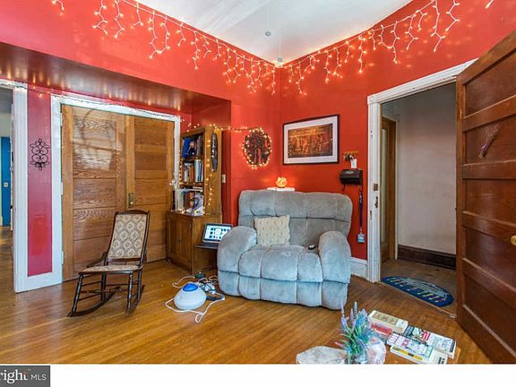 5th image of 4817 Warrington Ave