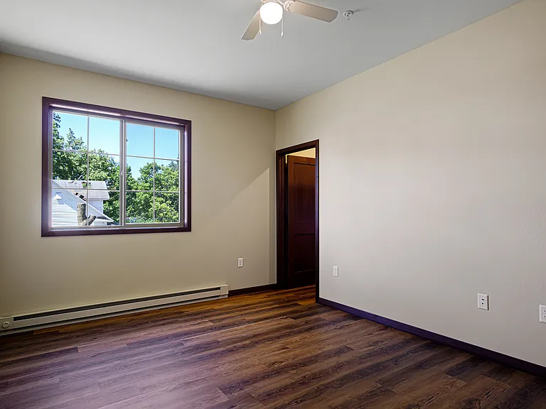 902 Menomonie St #22 — Photo 9