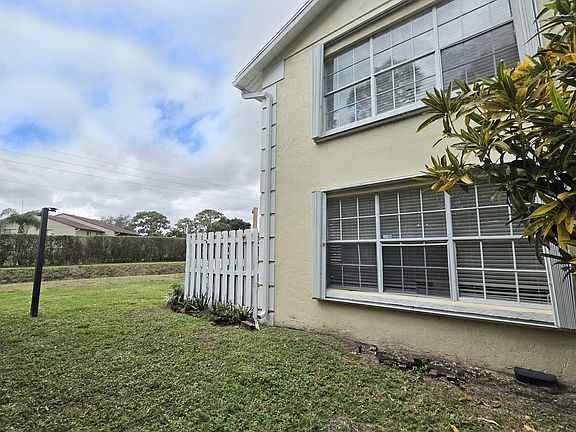 3rd image of 222 Foxtail Drive #I
