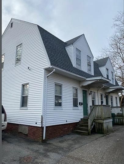 1st image of 21 Sawyer Pl #1