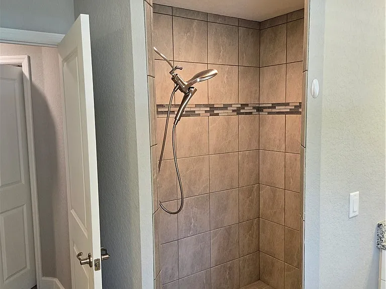 13 Whitewood Ct — Photo 38