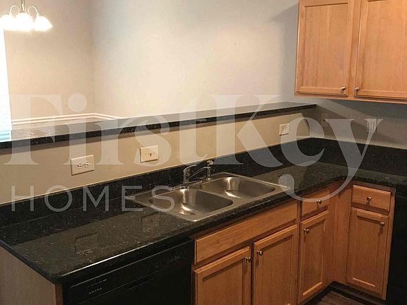 4th image of 5048 Pioneer Pkwy