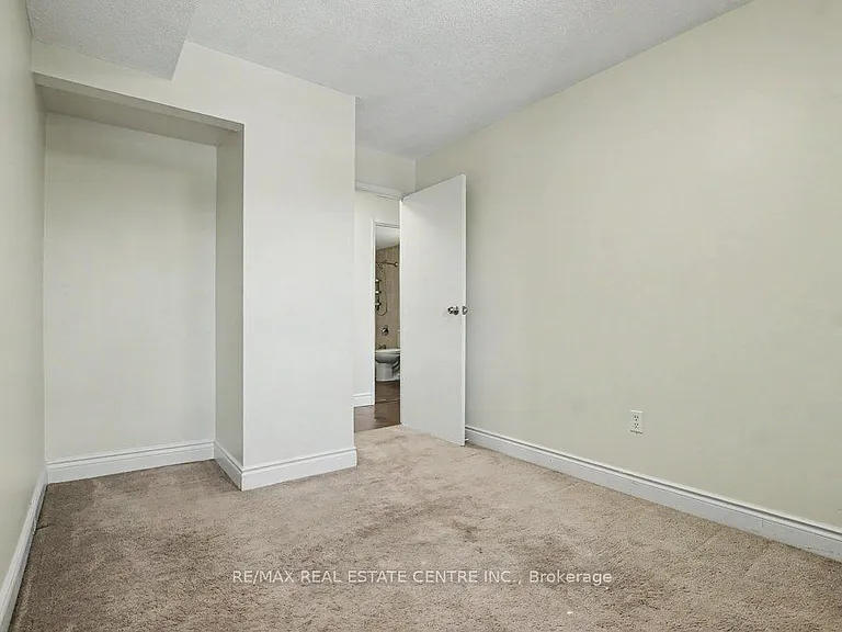 15 Hofstetter Ave #313 — Photo 18