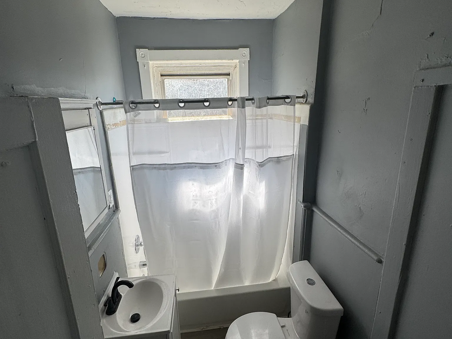 1 bed, 850 sqft, $1,100 — Photo 4