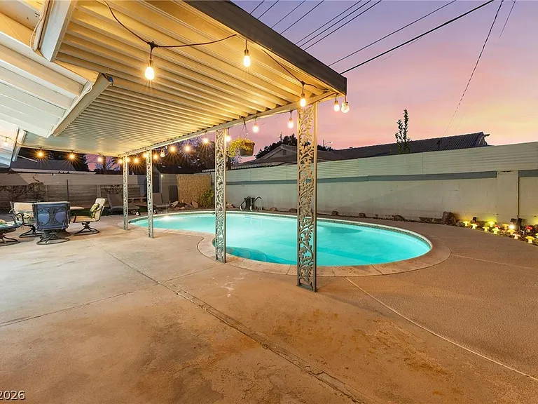 105 Marigold Ln — Photo 34