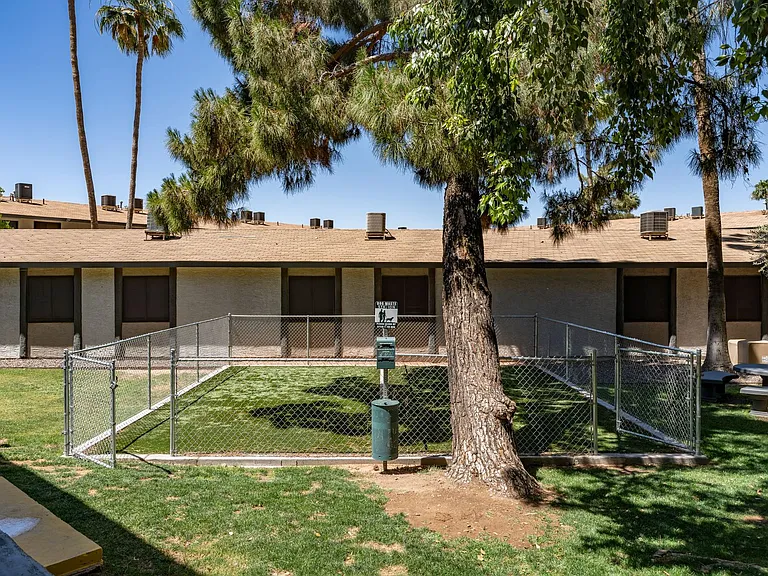 1301 E Mountain View Rd — Photo 12