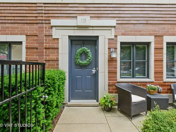 105 S Racine Ave, Chicago, IL 60607