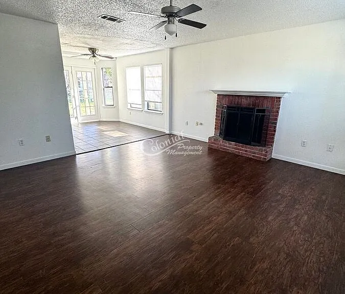 216 Appaloosa Dr — Photo 2