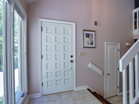 5th image of 597 Timberlea Lake Trce NE