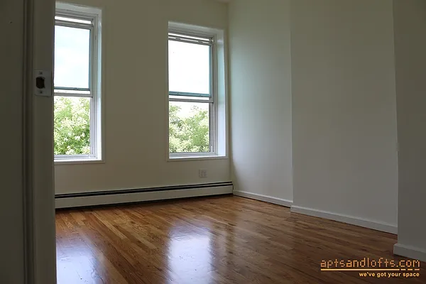 Rented by aptsandlofts.com | media 24