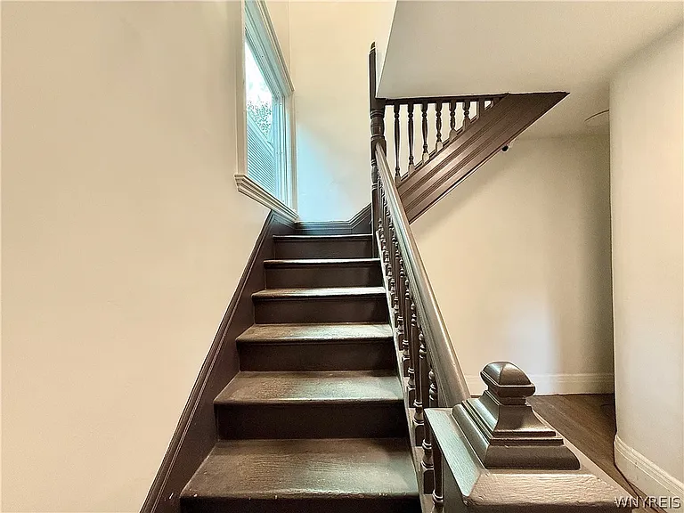 460 Rhode Island St #UPPER — Photo 4