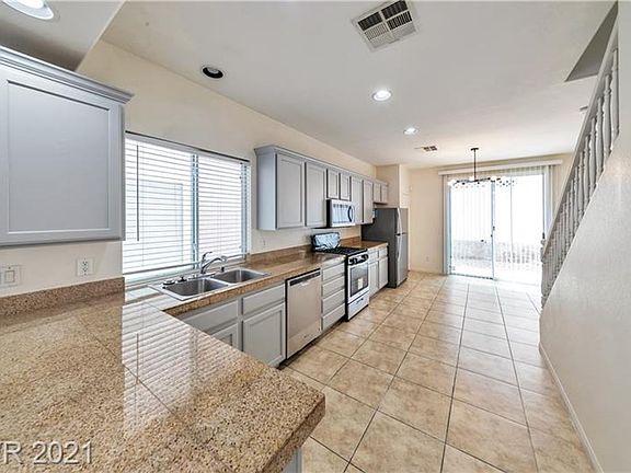 4th image of 1703 Bamboo Rain Ave