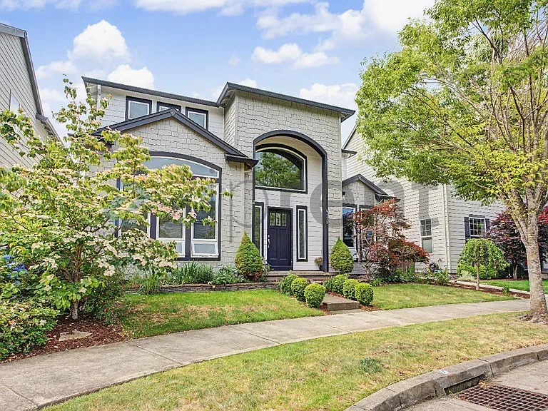 6138 SE Thornapple St — Photo 2