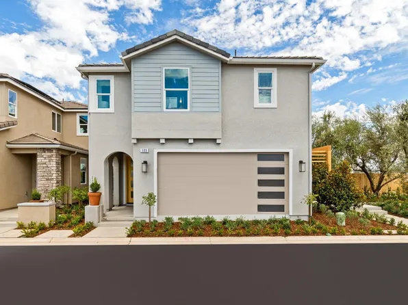 177 Nabors Dr S, Madera, CA 93636