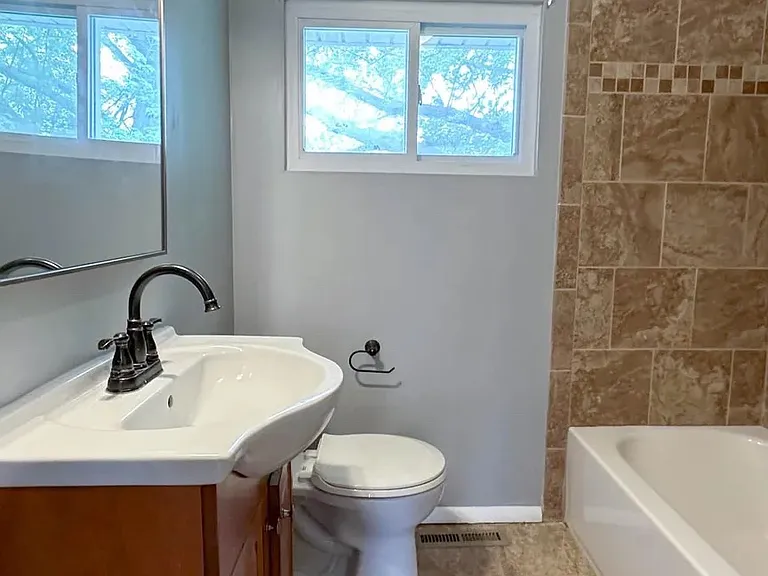 1104 Saint Mark Dr — Photo 12