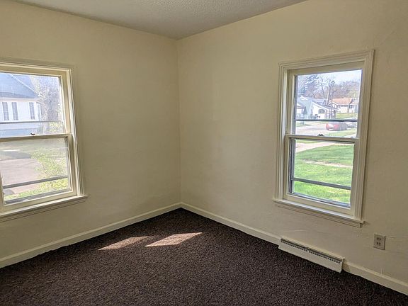 5th image of 902 W Southern Ave #1
