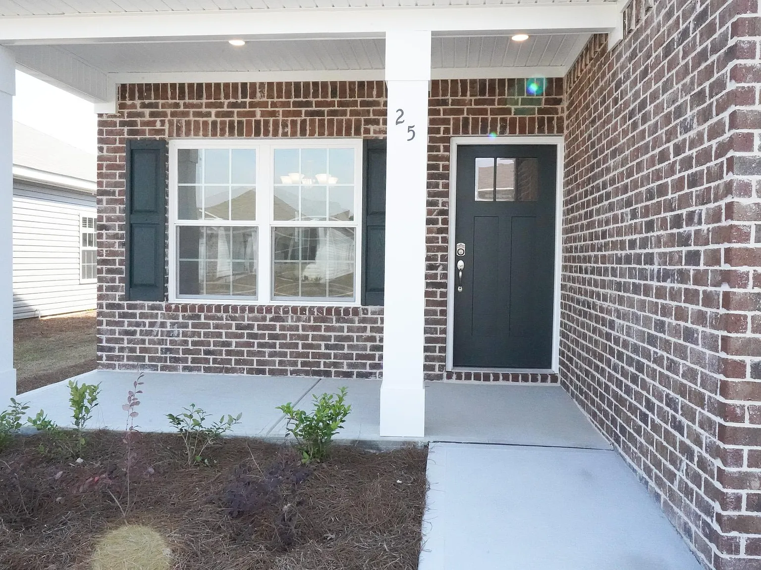 5 bed, 2.5 bath, 2434 sqft, $2,395 — Photo 4