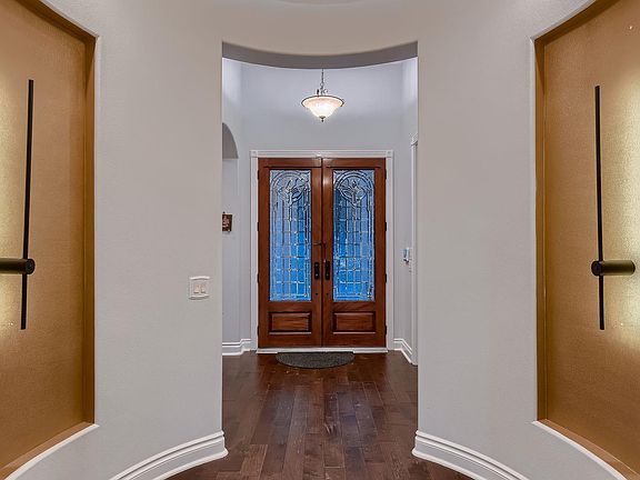 5th image of 124 Gabriel Vis E