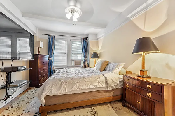 Sold by Highline Residential | media 17