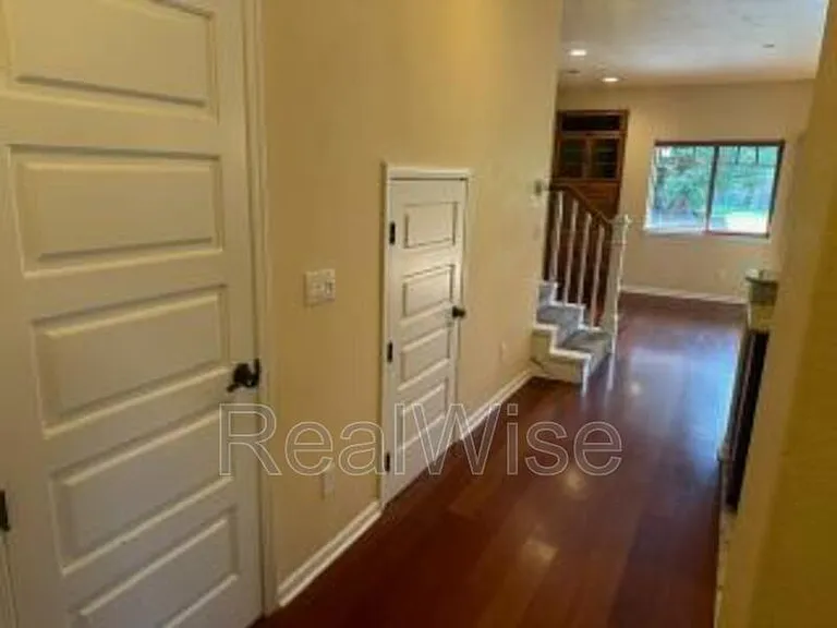 1709 Softwood Way — Photo 13