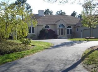 14 Molly Fuller Ln, East Sandwich, MA 02537