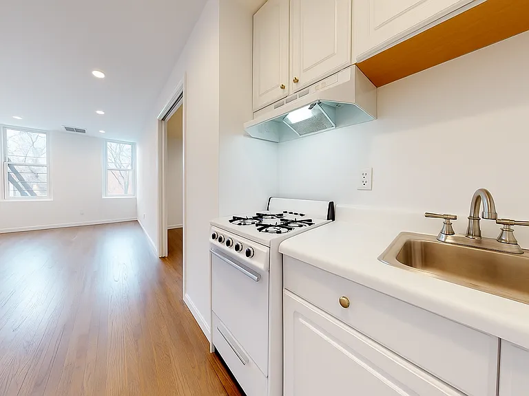 253 3rd St #2D — Photo 12