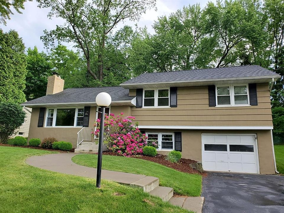 1st image of 77 Blackstone Ave