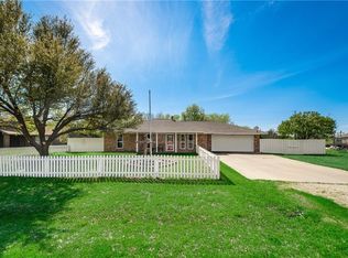 111 Pecan Cir, Trenton, TX 75490