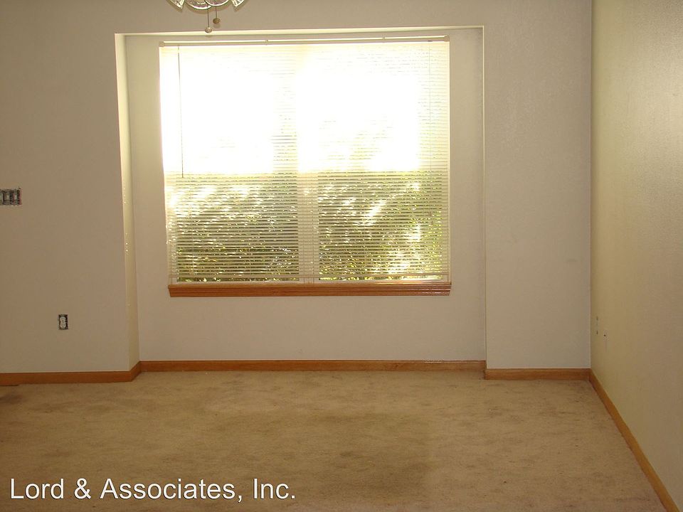 2nd image of 802 Council St APT A