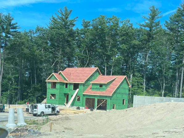 43 Hummingbird Drive, Manchester, NH 03104